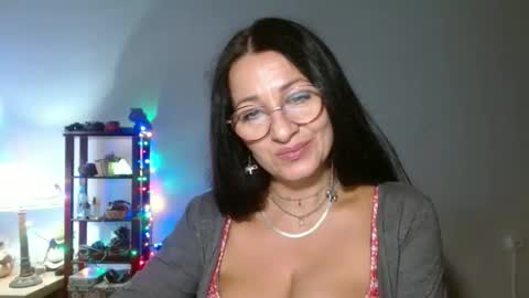GinaONeon online show from 10, 10, 2025