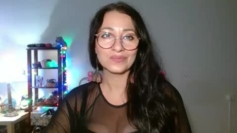 GinaONeon online show from 17, 10, 2025