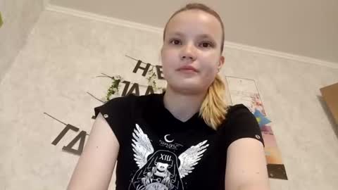 Snapshot of ginger_anna_est chatting on 19, 6, 2026 Ginger Anna online show from 19, 6, 2026