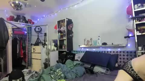 ginger_binj online show from 20, 1, 2025