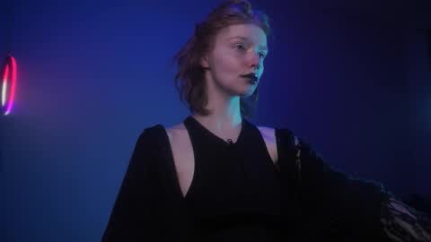        im expecting 350 thumbs up on my altar   online show from 8, 10, 2025