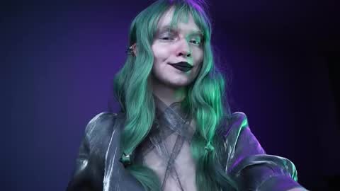        im expecting 350 thumbs up on my altar   online show from 25, 3, 2026