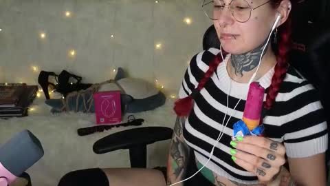 Snapshot of ginger_stay chatting on 2, 10, 2025 Ginger online show from 2, 10, 2025
