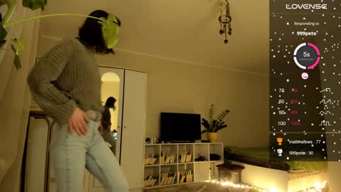 Snapshot of gingerbread__house chatting on 12, 12, 2024 Vasilisa online show from 12, 12, 2024