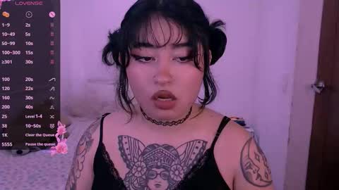 Snapshot of ginmeowuwu chatting on 15, 10, 2025 ginmeowuwu online show from 15, 10, 2025