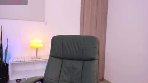Snapshot of ginnaaaa_ chatting on 8, 7, 2026 Ginnaa online show from 8, 7, 2026