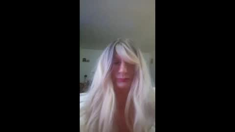 Snapshot of gino070 chatting on 4, 5, 2026 gino070 online show from 4, 5, 2026