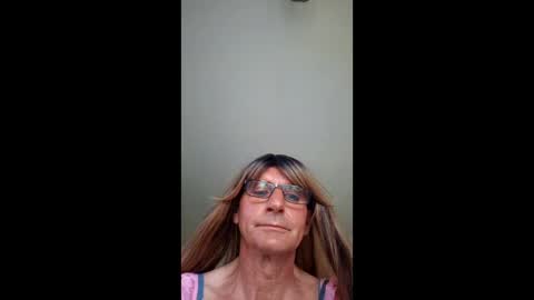 Snapshot of gino070 chatting on 1, 6, 2026 gino070 online show from 1, 6, 2026