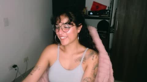 Snapshot of giny_bean chatting on 8, 5, 2026 giny_bean online show from 8, 5, 2026