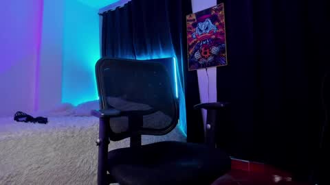 GIOMAR REYES online show from 11, 1, 2025