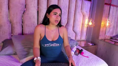 Snapshot of giorgia_13 chatting on 8, 1, 2025 giorgia online show from 8, 1, 2025