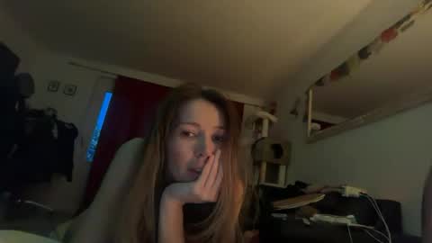 Snapshot of gipsyslut11 chatting on 15, 5, 2026 GypsySluts online show from 15, 5, 2026