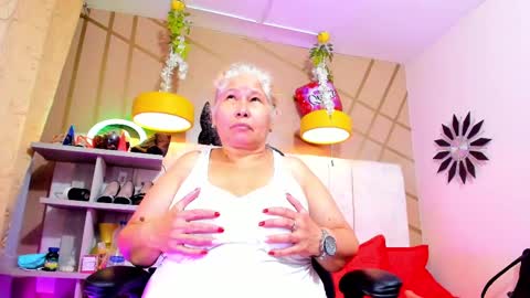 Girl Amada online show from 2, 3, 2025