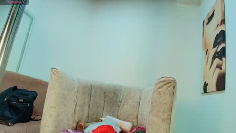 Snapshot of girl_amada chatting on 4, 7, 2026 Girl Amada online show from 4, 7, 2026
