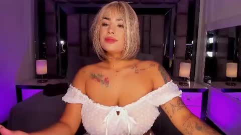 GIRL GRAY online show from 23, 7, 2026