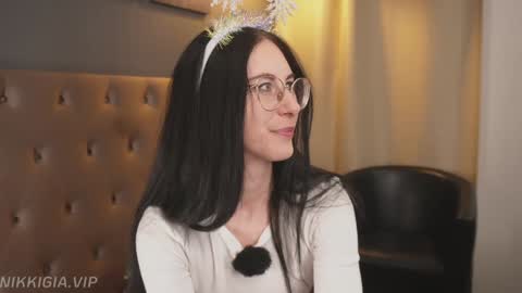 Nikki online show from 4, 12, 2025