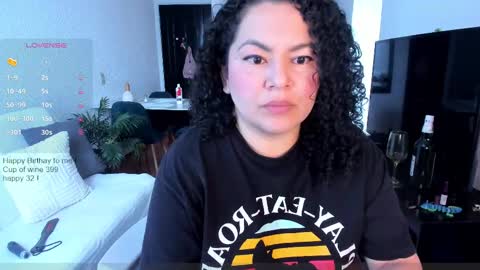 girl_inline online show from 21, 9, 2025