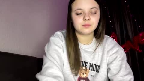 girl_shy07 online show from 23, 2, 2026