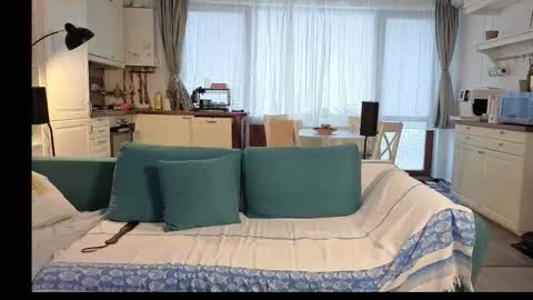 Girlfriend online show from 8, 10, 2025