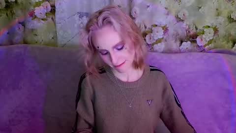 Snapshot of girlfriend_night chatting on 28, 2, 2025 Seniya online show from 28, 2, 2025
