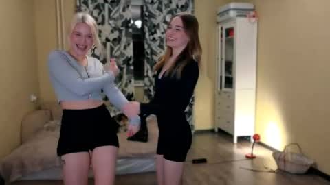 Snapshot of girls_n_roses chatting on 16, 10, 2025 Nicky and Eva go hard  online show from 16, 10, 2025