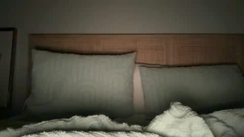 Snapshot of girlswanthis chatting on 19, 6, 2026 girlswanthis online show from 19, 6, 2026