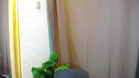 Snapshot of girlsweet_preciousxoxo chatting on 18, 3, 2026 Precious online show from 18, 3, 2026