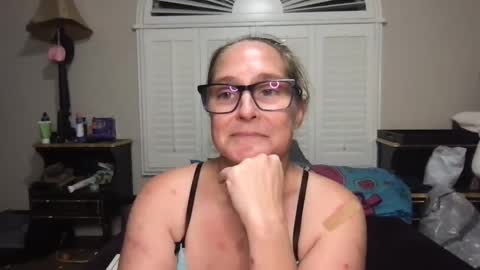 Snapshot of girlzhavefuntoo chatting on 21, 9, 2025 Girls Have Fun Too online show from 21, 9, 2025