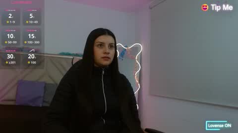Snapshot of gisell_tay chatting on 11, 10, 2025 gisell_tay online show from 11, 10, 2025