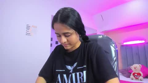 GISELLE ROLDAN online show from 19, 12, 2025