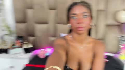 Snapshot of giselleleroy chatting on 13, 9, 2025 Giselle online show from 13, 9, 2025