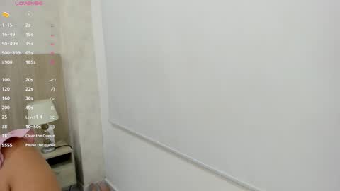 Snapshot of gissel_lopez chatting on 6, 1, 2026 Gissel Lopez online show from 6, 1, 2026