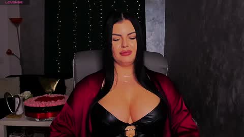 Snapshot of giulyalust chatting on 3, 12, 2024 Giulia online show from 3, 12, 2024