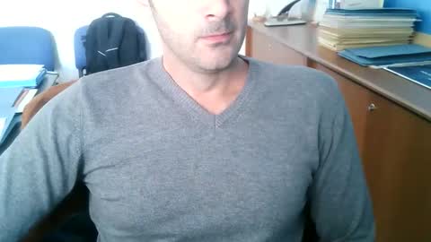 Snapshot of giuseppevai1 chatting on 10, 10, 2025 giuseppevai1 online show from 10, 10, 2025