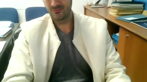 Snapshot of giuseppevai1 chatting on 18, 10, 2025 giuseppevai1 online show from 18, 10, 2025