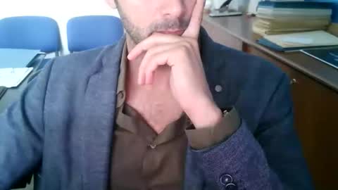 Snapshot of giuseppevai1 chatting on 23, 10, 2025 giuseppevai1 online show from 23, 10, 2025