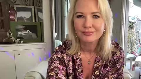 Gl1tter Barbie online show from 23, 9, 2025