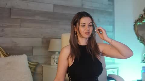 Snapshot of glamourousmom chatting on 20, 2, 2025 CharmingMom online show from 20, 2, 2025