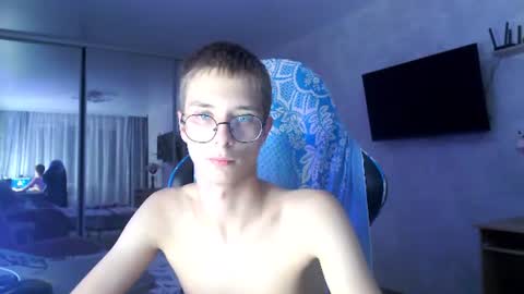Snapshot of glasses_cat chatting on 24, 7, 2026 Eugene and Damian online show from 24, 7, 2026