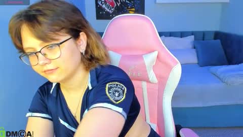 Snapshot of glimmer_goddesss chatting on 9, 9, 2025 glimmer_goddesss online show from 9, 9, 2025
