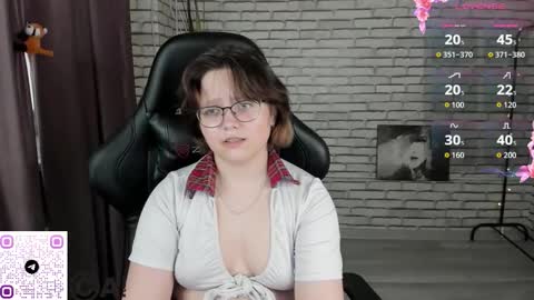 glimmer_goddesss online show from 1, 11, 2025