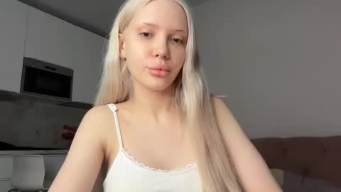 Snapshot of glitz_angel chatting on 17, 3, 2026 glitz_angel online show from 17, 3, 2026