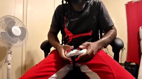 Snapshot of glomightyj chatting on 19, 1, 2026 glomightyj online show from 19, 1, 2026