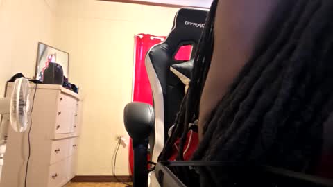 Snapshot of glomightyj chatting on 29, 3, 2026 glomightyj online show from 29, 3, 2026