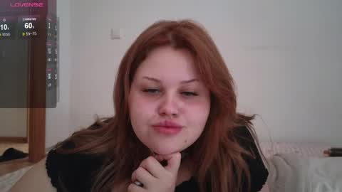 Snapshot of gloria_thomas chatting on 7, 6, 2026 gloria_thomas online show from 7, 6, 2026