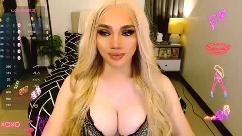 Kim - DONT FORGET TO FOLLOW AND GIME THUMBS UP online show from 9, 3, 2025