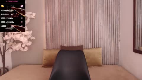 glory_girl online show from 5, 11, 2025