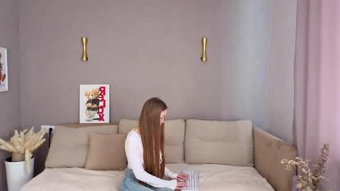 Lora online show from 14, 5, 2026