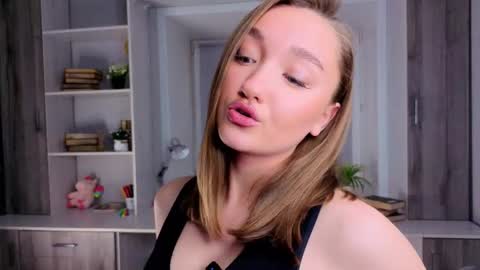 Mary  online show from 3, 11, 2025