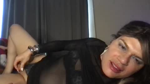 Glow Goddess online show from 5, 11, 2025